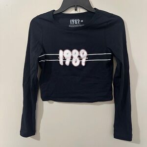RARE. Taylor Swift 1989 (taylors version) Long Sleeve Baby tee size small